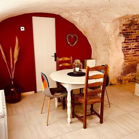 La Cave Aux Lumieres - Proche Centre-Ville - 2 Chambres - Wifi Renaison 외부 사진